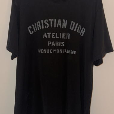T-shirt Christian Dior en édition limitée