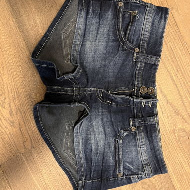 BERSHKA Jeans Shorts