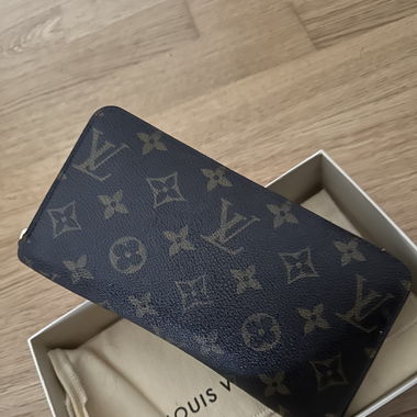 Louis Vuitton Wallet