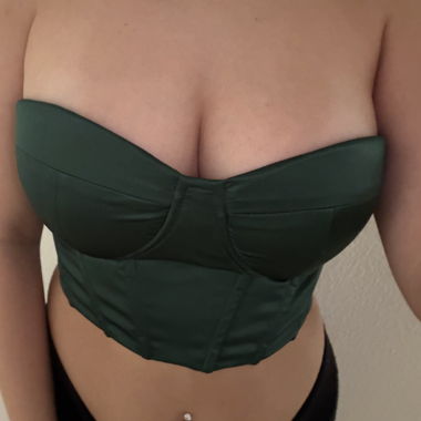 Top bustier vert à laçage
