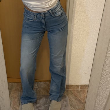 Blue Wide-Leg Jeans