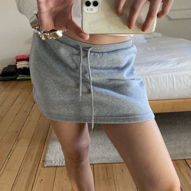 grey mini skirt
