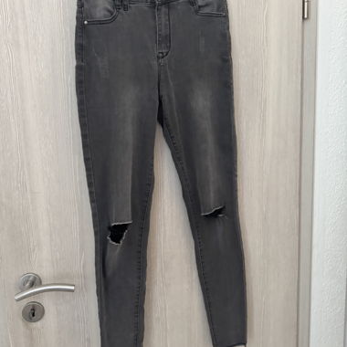 Jeans skinny neri strappati