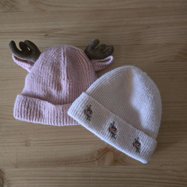 4 Baby-Mützen rosa/weiss