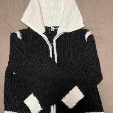 Cardigan bianco e nero