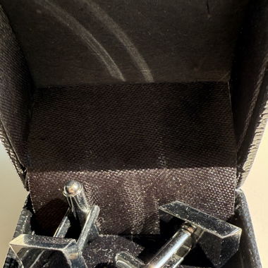 Cufflinks