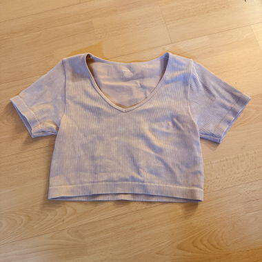 Top corto costine lilla