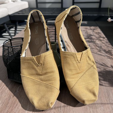 TOMS senfgelb Gr W9,5 ( 40) 