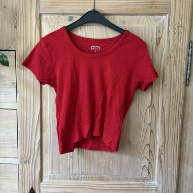 3 bauchfreie Shirts
