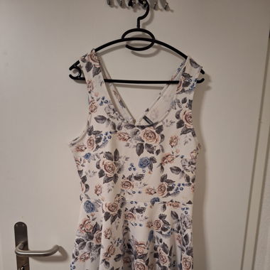 Rosen Kleid