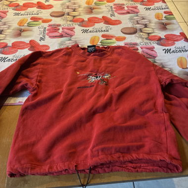 Pull rouge