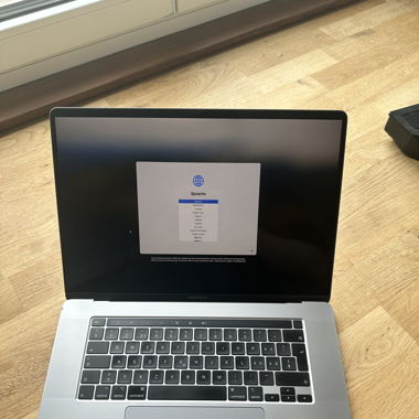 MacBook Pro 16" (2019) i9 / 1 TB SSD 