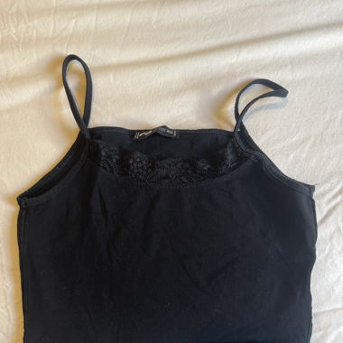 Crop Top noir dentelle 