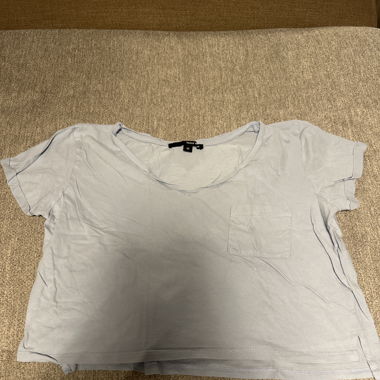 Blaues T-Shirt