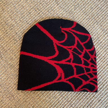 black/red Spiderweb Beanie