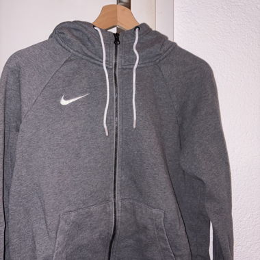 Felpa con cappuccio Nike con zip grigia