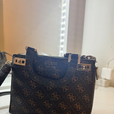 Magnifique sac à main Guess 