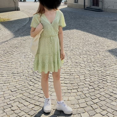 Robe d'été verte à motif floral