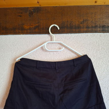 Short noir