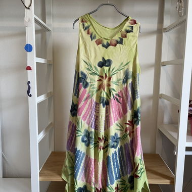 Robe funky peinte au spray et tie-dye