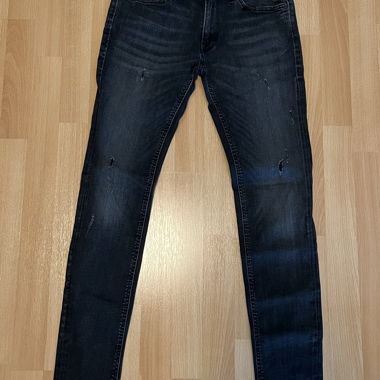 Black Ripped Jeans