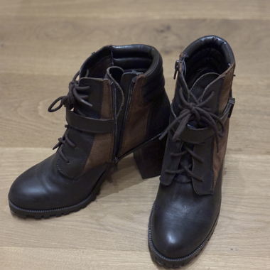 Ankle Boots von Noiz