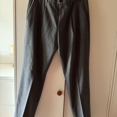 Pantaloni grigi ZARA