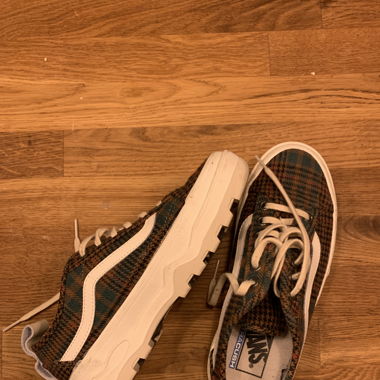 Vans 