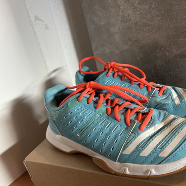 Scarpe sportive Adidas da interno