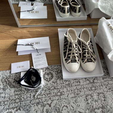 Christian Dior walk‘n‘dior