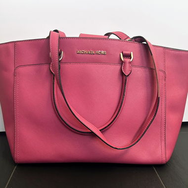 Michael Kors pink bag