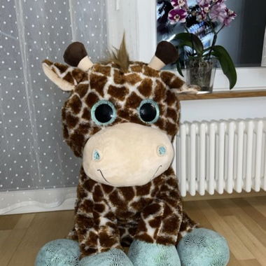 Girafe en peluche XXL avec de grands yeux scintillants, 75 cm