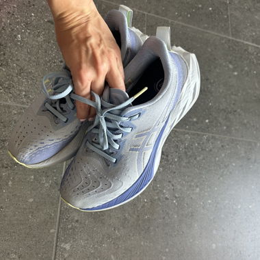 Chaussures de running Asics bleues
