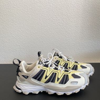 Adidas Hyperturf gelb beige Gr. 38 2/3 neu