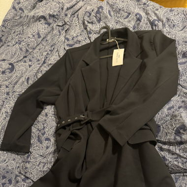 Blazer noir avec ceinture – Taille 54 élégant