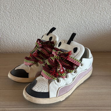 Weiße und rosafarbene Lanvin-Sneakers
