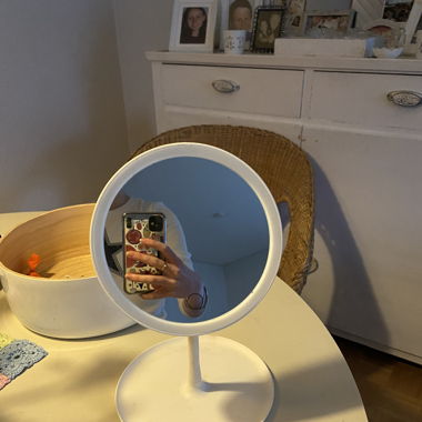 Spiegel mit LED-Licht