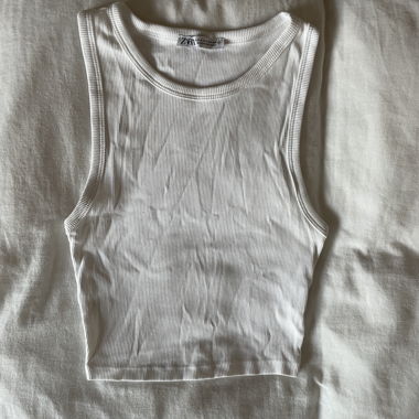 Crop top bianco Zara in tessuto a coste