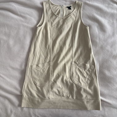 Beige Kleid