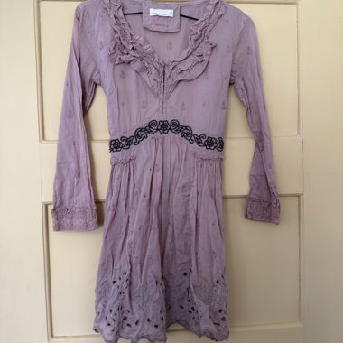 Abito in pizzo color lilla
