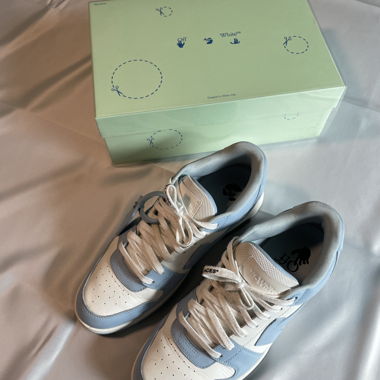 OFF WHITE Out of Office Sneaker