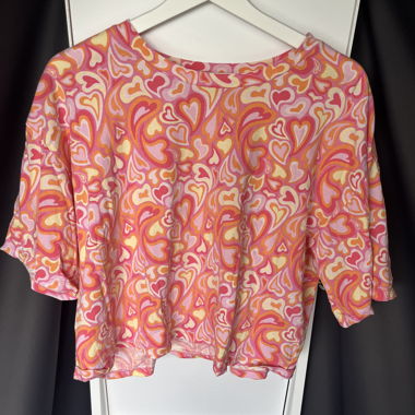 Crop Top colorato anni '80 con motivo a cuore