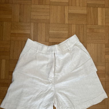 linen shorts 