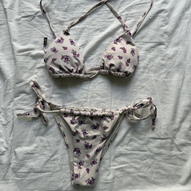 Geblümter Bikini
