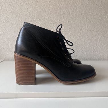 Stiefeletten mit Absatz