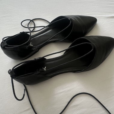 Scarpe nere con lacci