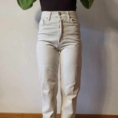 Mango jeans.