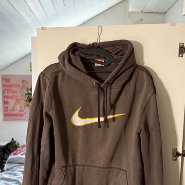 pull brun nike vintage