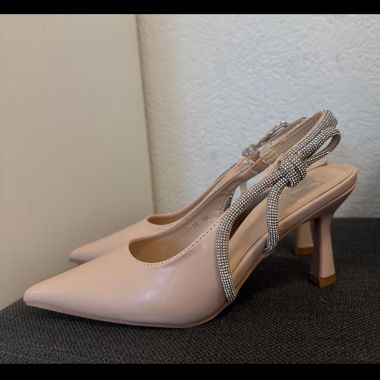 Pumps mit Strassriemchen