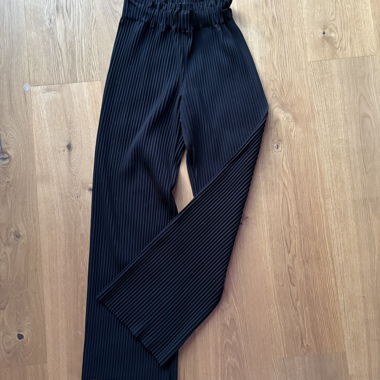 Pantaloni neri plissé